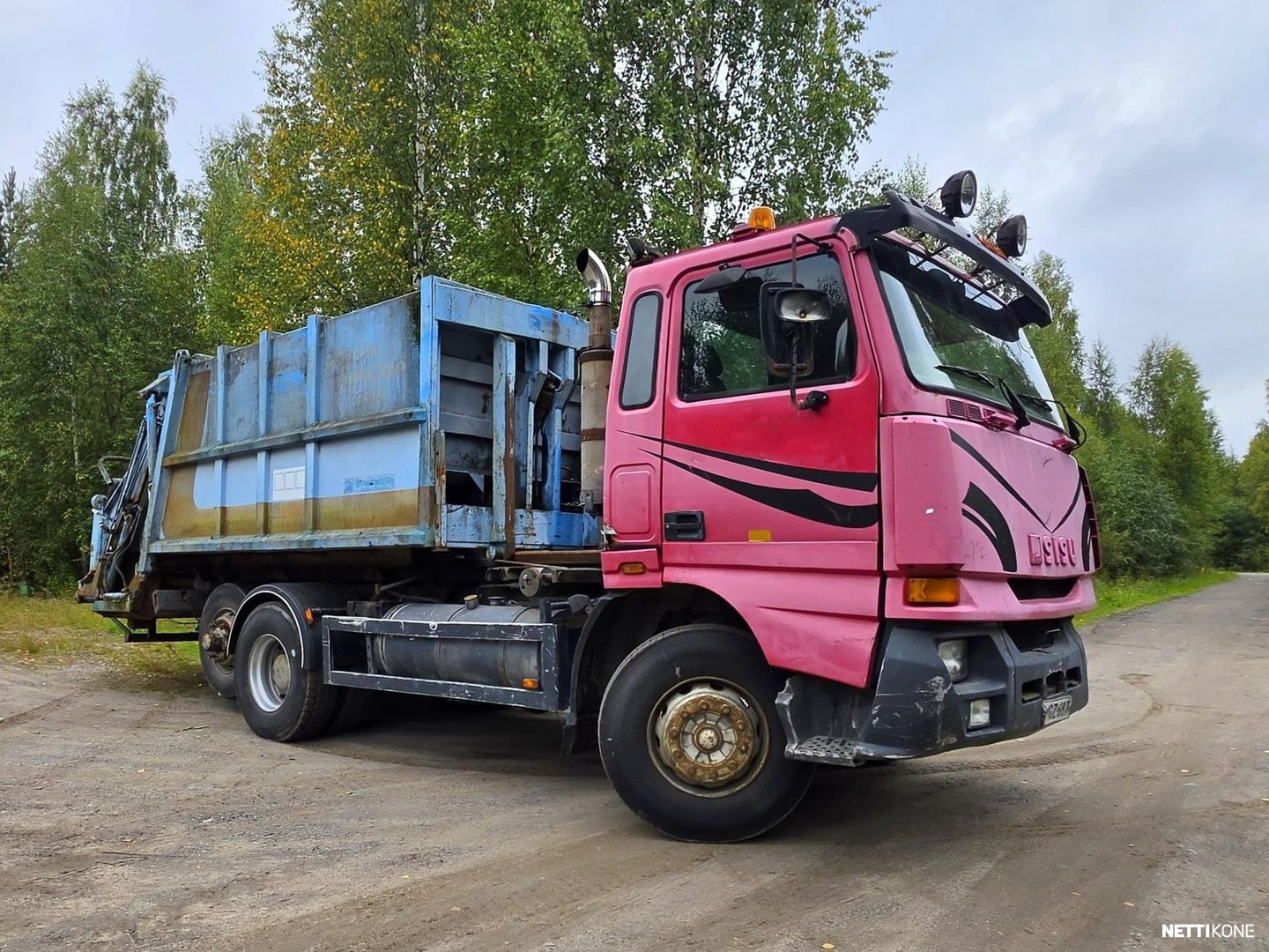 Sisu SM 6X2 Vaijerivaihtolava-auto